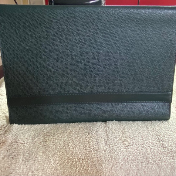 Louis Vuitton Leather Porte -Document/ Business Clutch - Picture 10 of 16